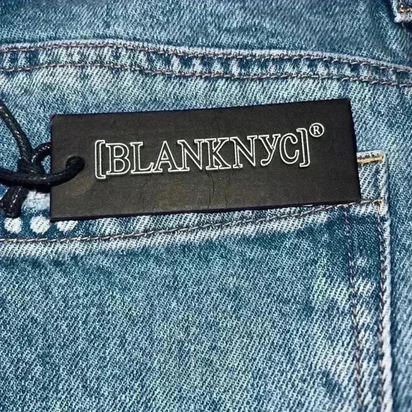 Blank NYC The Reeve High Rise Denim Short in Cruise Control. Size 25. NWT! - Picture 6 of 14